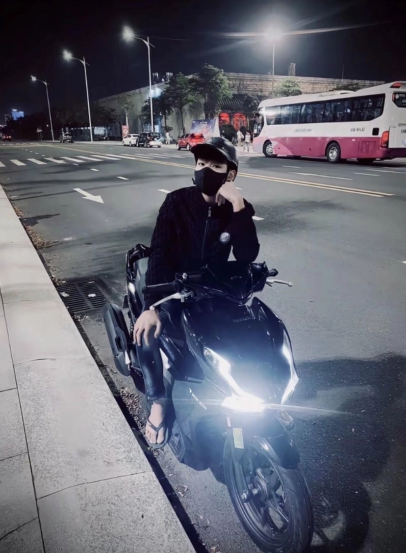 Ảnh meme Boy phố áo khoác cá tính