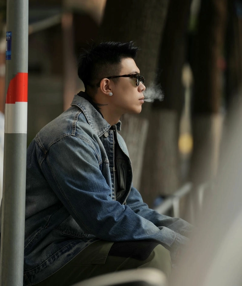 Ảnh meme Boy phố gương mặt cuốn hút