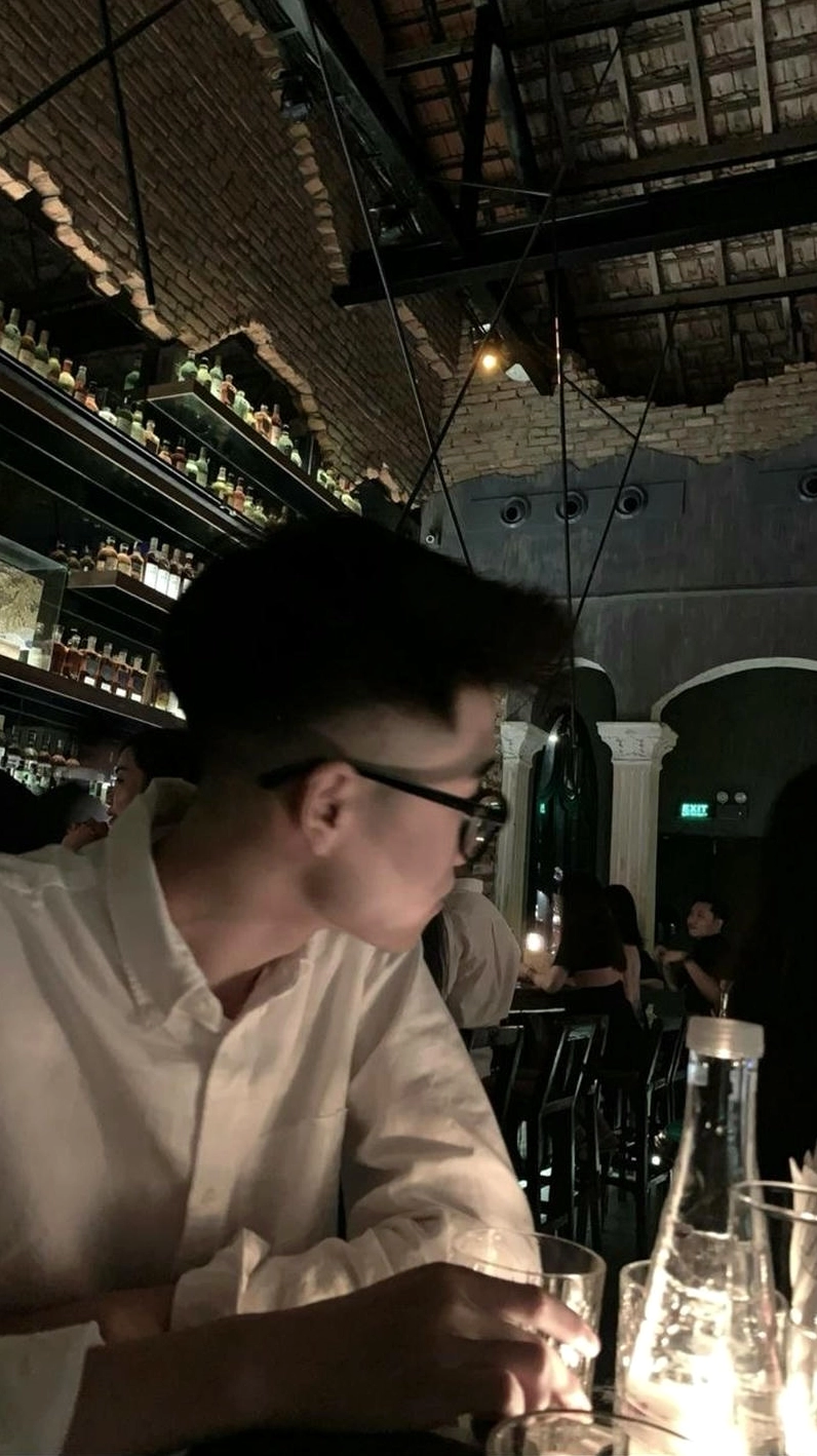 Ảnh meme Boy phố gương mặt góc cạnh ngầu