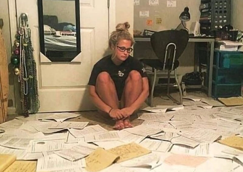 Ảnh meme Chạy KPI siêu lầy lội và khó đỡ