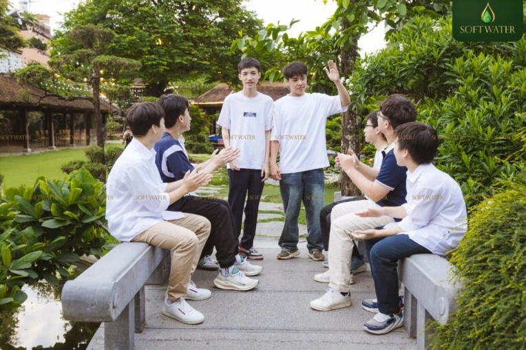 ảnh meme Check-in sống ảo bạn bè không gian ấm cúng kỷ niệm đẹp