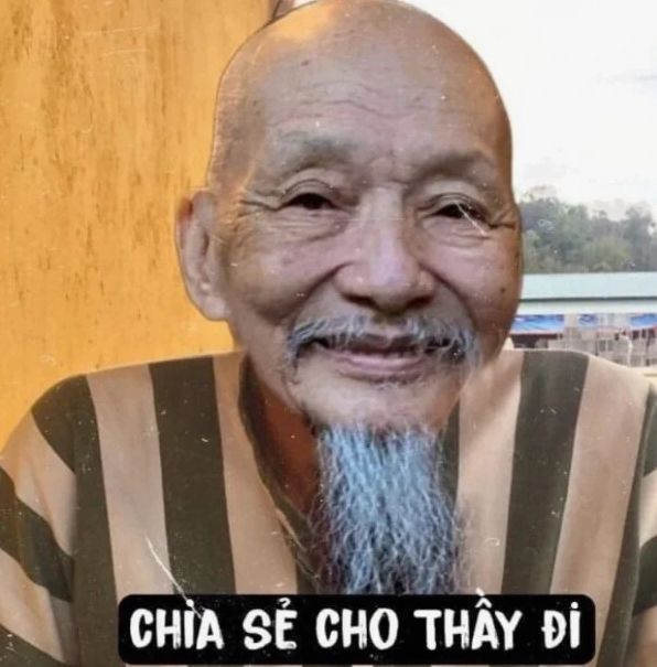 Ảnh meme Hướng nội tự hỏi thế giới của mình là gì