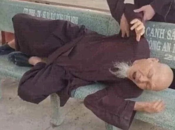 Ảnh meme Hướng nội với pha lật kèo cực mạnh