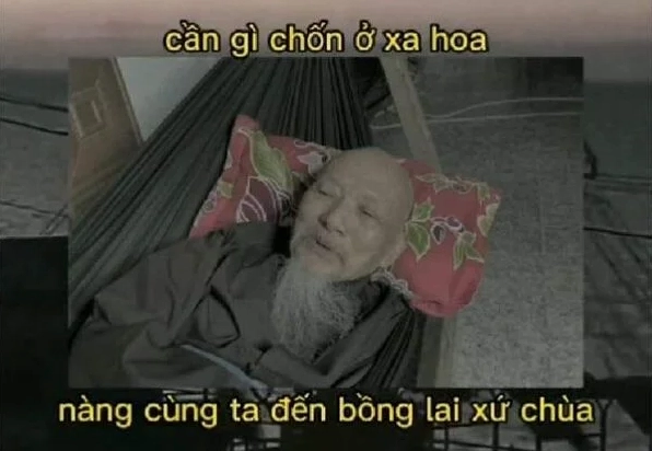 Ảnh meme Hướng nội với vẻ mặt vô cảm đầy suy tính