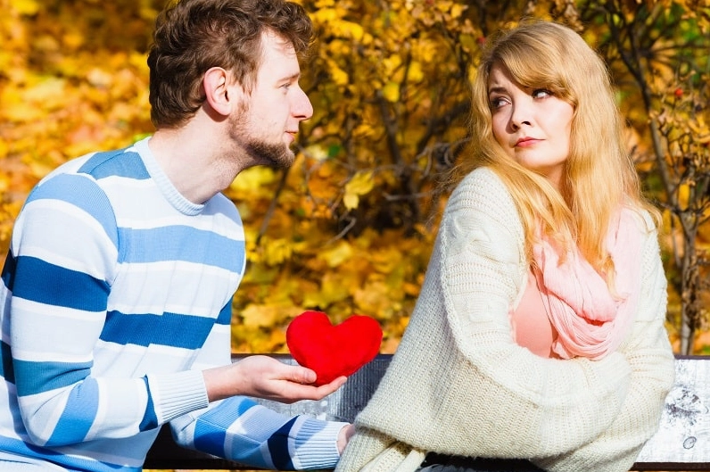 Ảnh meme Simp chúa khó chấp nhận sự từ chối tình cảm