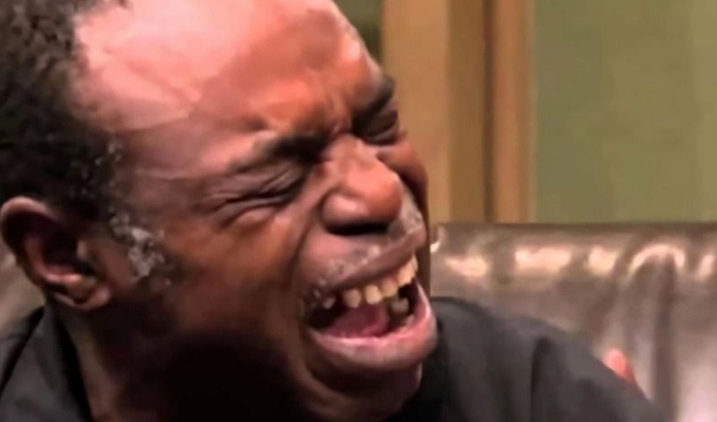 Ảnh meme Tiểu tam với biểu cảm khóc lóc của Anh Da Đen