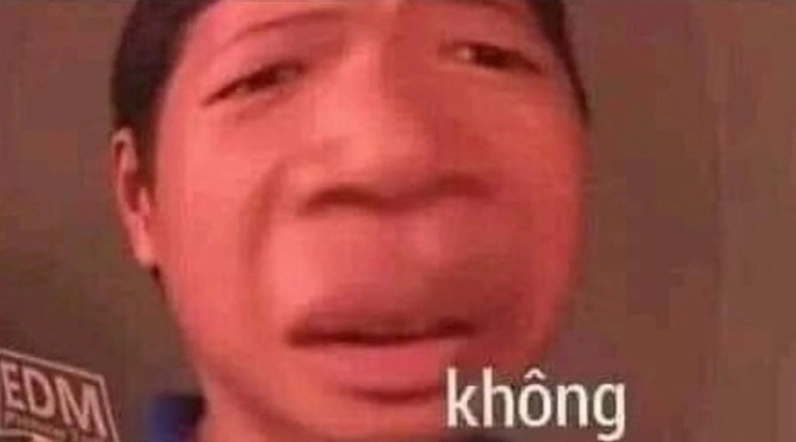 Ảnh meme Trùng sinh với biểu cảm hoảng hốt và hài hước