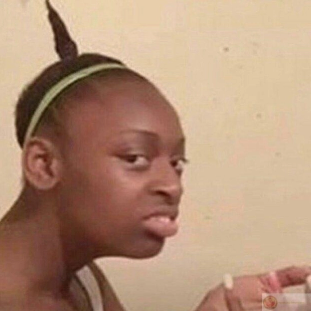 Cô gái với biểu cảm 'thái độ dưới trung bình' làm ảnh meme Đu idol