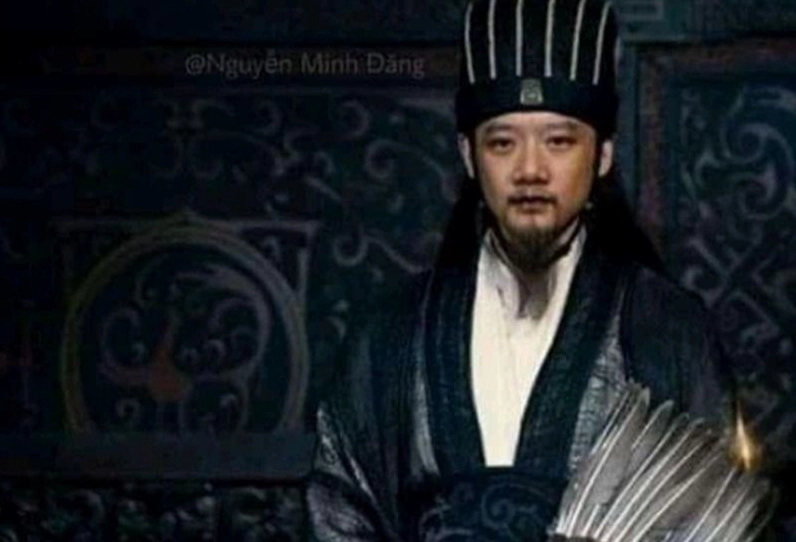 Gia Cát Lượng với vẻ mặt hài hước của ảnh meme Đáy xã hội