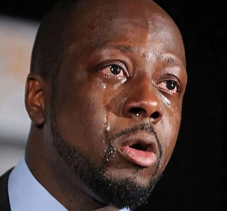 Hình ảnh meme Tiểu tam với gương mặt ngơ ngác khi bị phát hiện